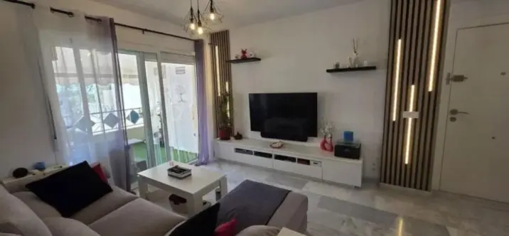Venta de apartamento en planta media en El Rosario 3