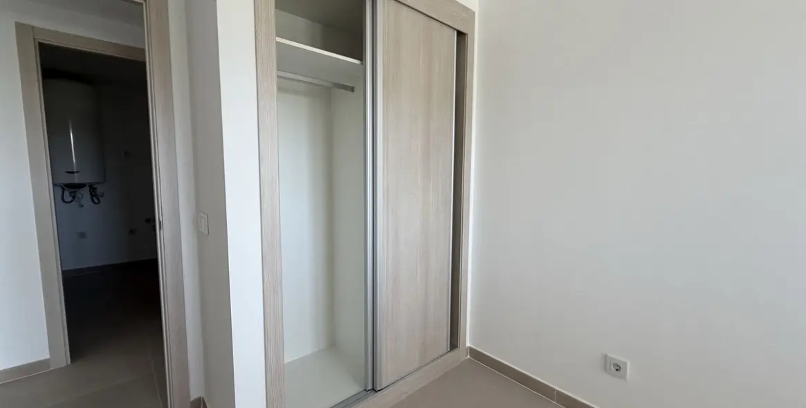 Sale of middle floor apartment in La Duquesa 9