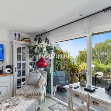 Продажа двухуровневого пентхауса в Estepona