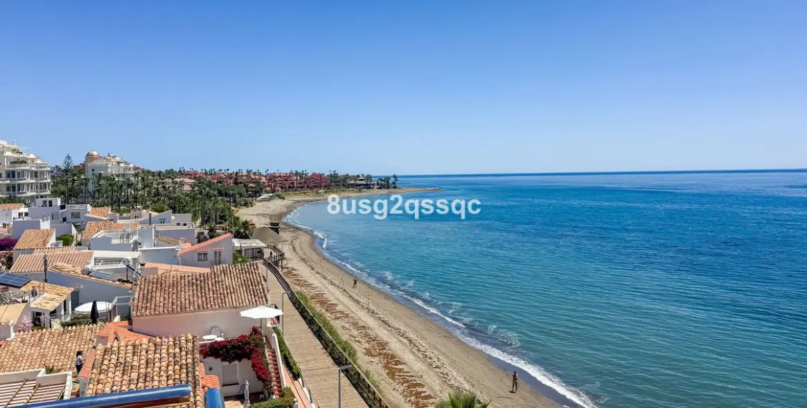 Sale of penthouse duplex in Estepona 20