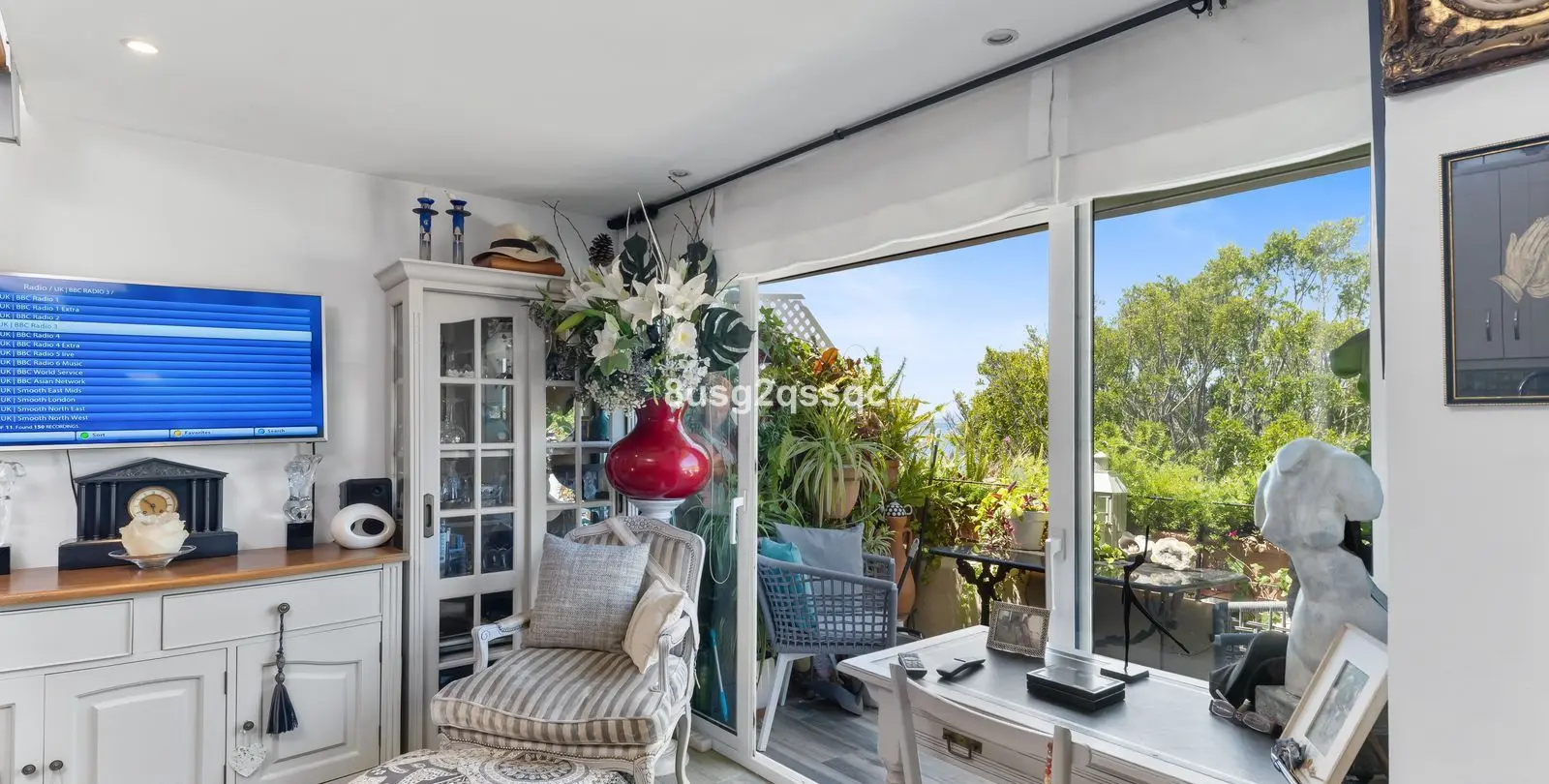 Продажа двухуровневого пентхауса в Estepona 1