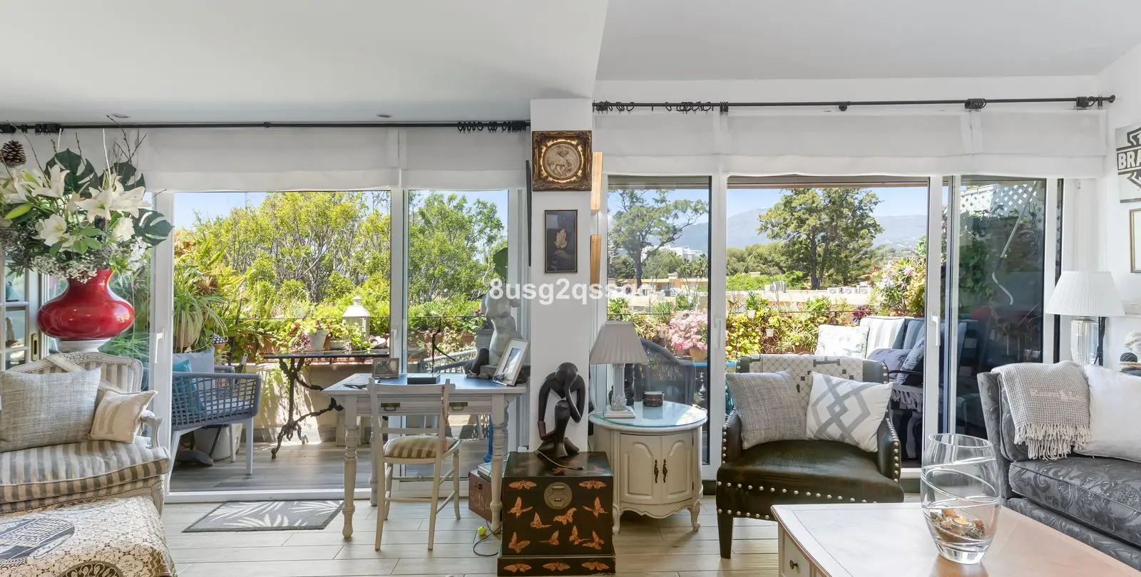 Продажа двухуровневого пентхауса в Estepona 2