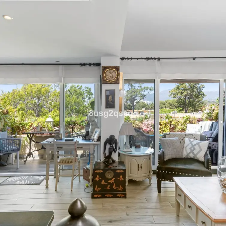 Venta de ático dúplex en Estepona