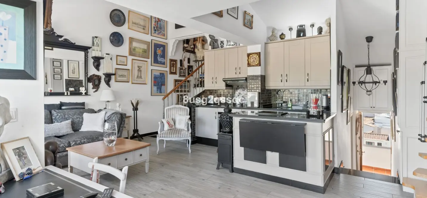 Venta de ático dúplex en Estepona 2