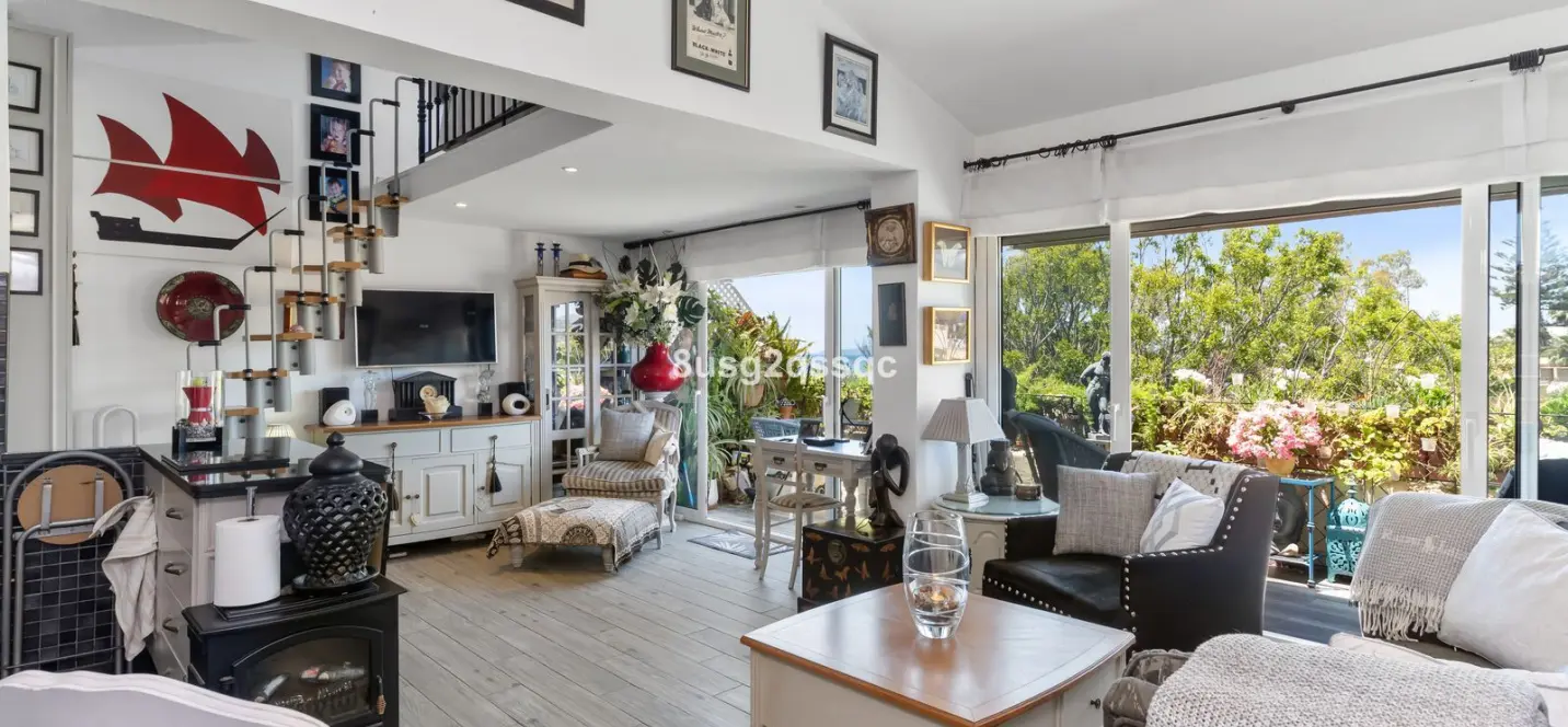 Venta de ático dúplex en Estepona 3