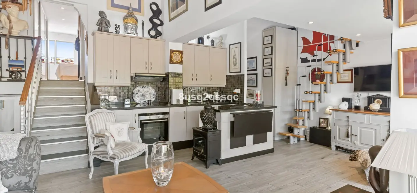 Venta de ático dúplex en Estepona 4