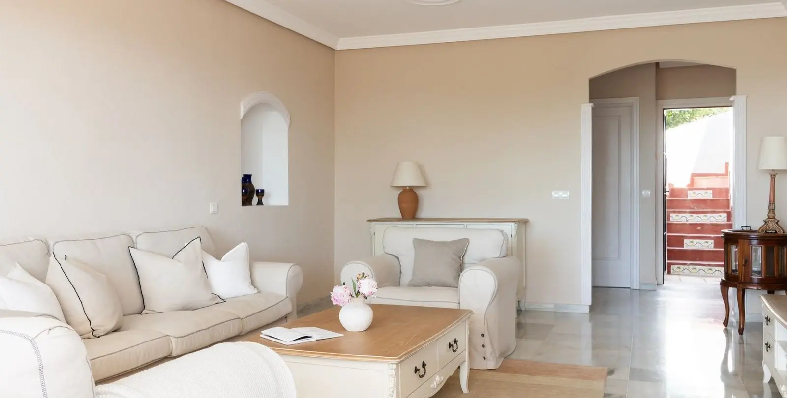Sale of middle floor apartment in Mijas Costa 9