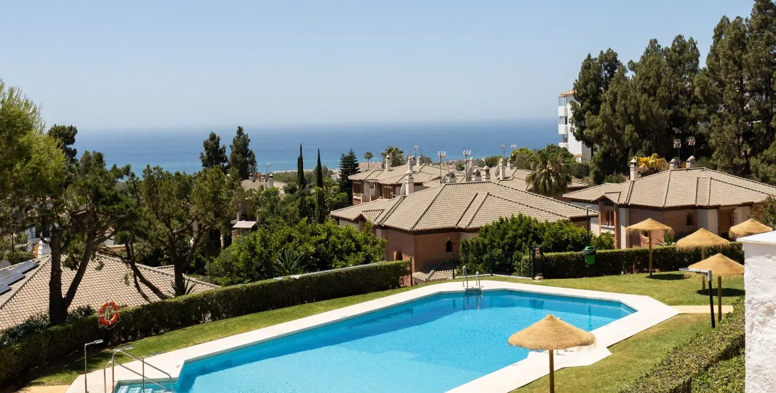 Sale of middle floor apartment in Mijas Costa 21