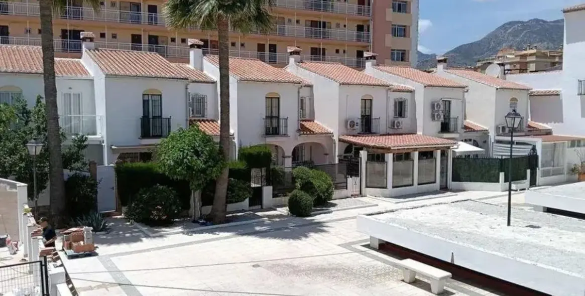 Продажа таунхауса в El Pinillo 27