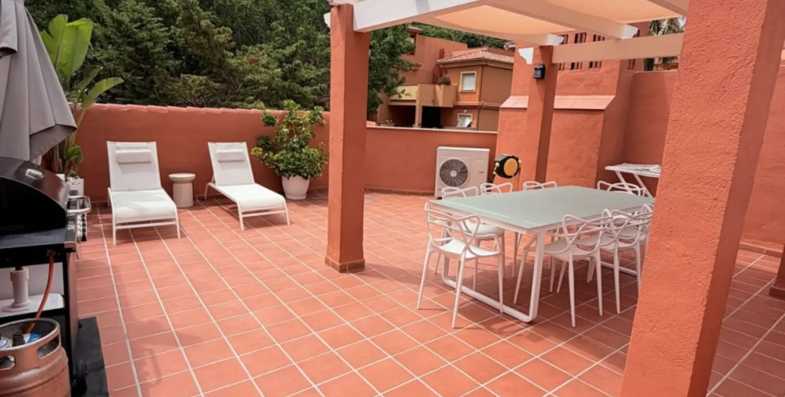 Venta de ático dúplex en Reserva de Marbella 2