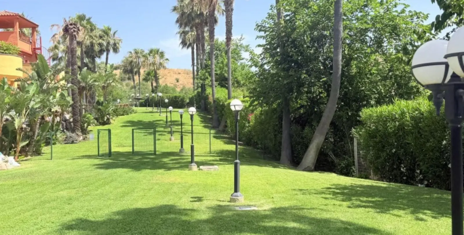 Venta de ático dúplex en Reserva de Marbella 10