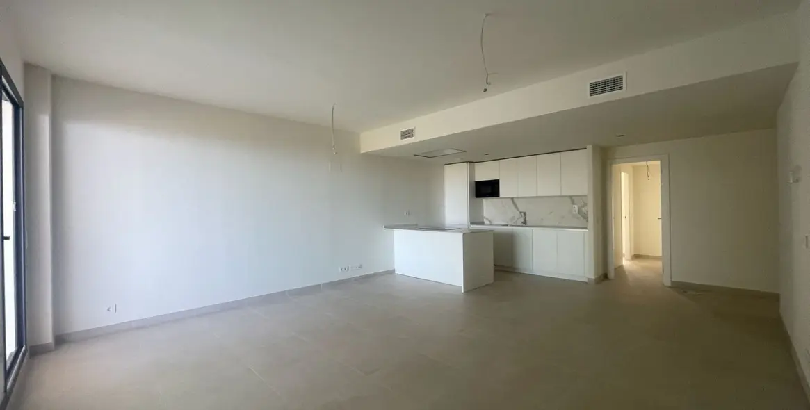 Sale of middle floor apartment in Benalmadena 11