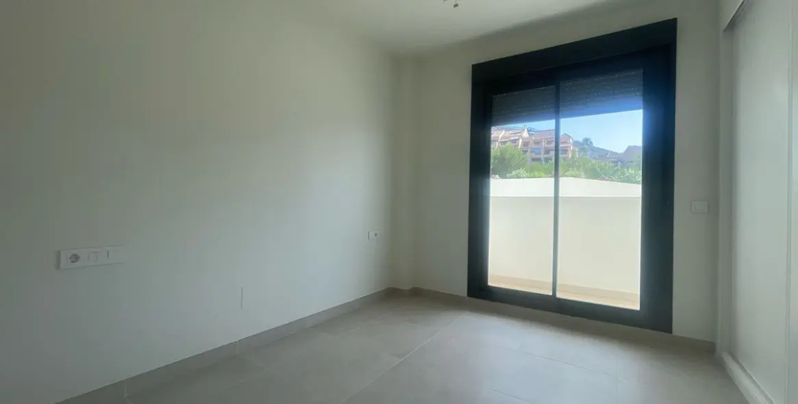Sale of middle floor apartment in Benalmadena 19