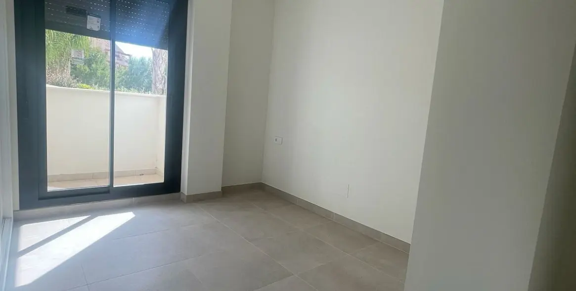 Sale of middle floor apartment in Benalmadena 21