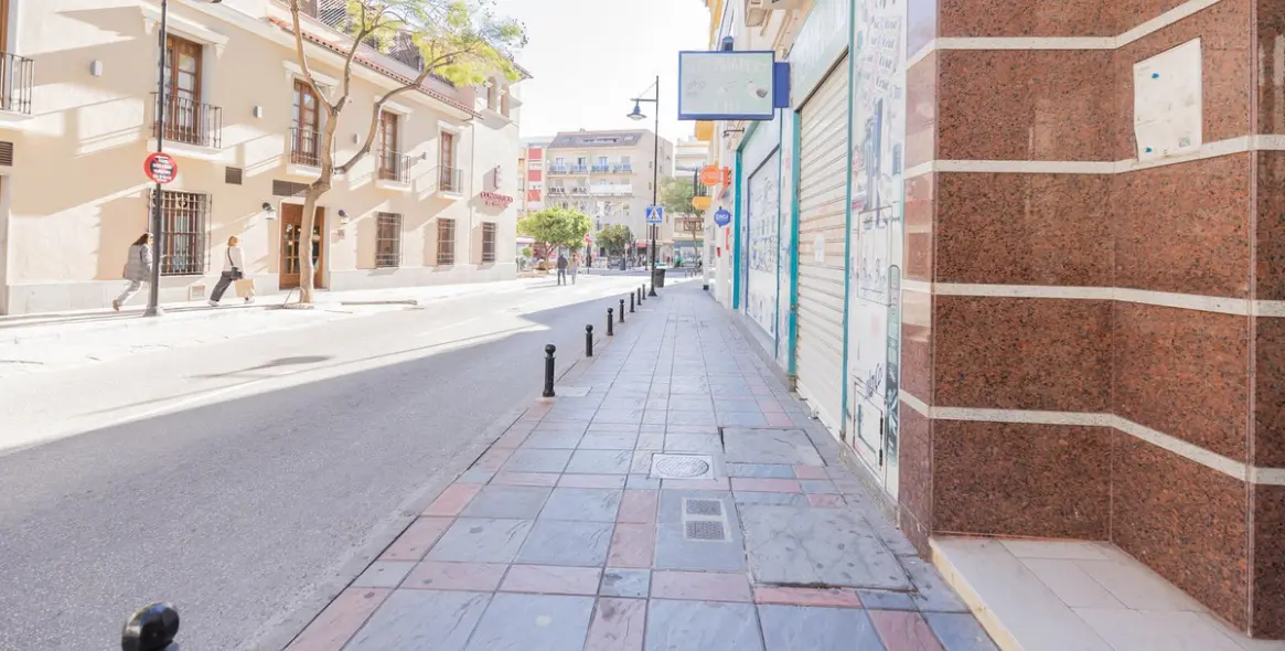 Sale of middle floor apartment in Fuengirola 19