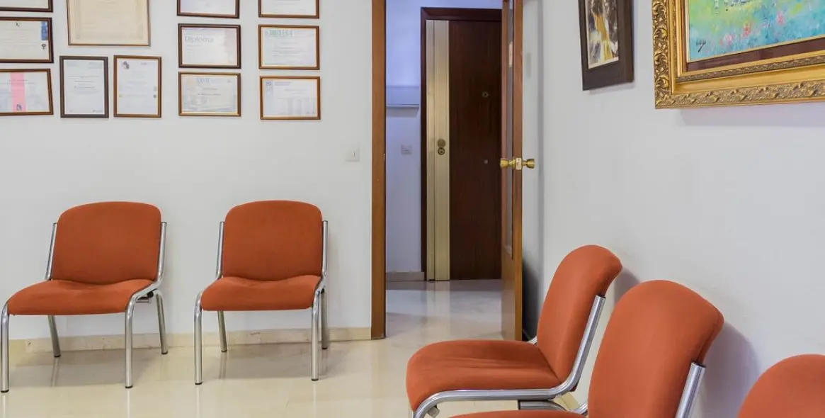 Sale of middle floor apartment in Fuengirola 23