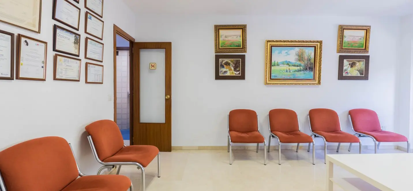 Sale of middle floor apartment in Fuengirola 0
