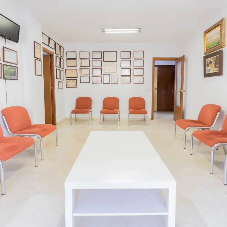 Sale of middle floor apartment in Fuengirola