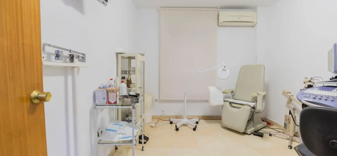 Sale of middle floor apartment in Fuengirola 4