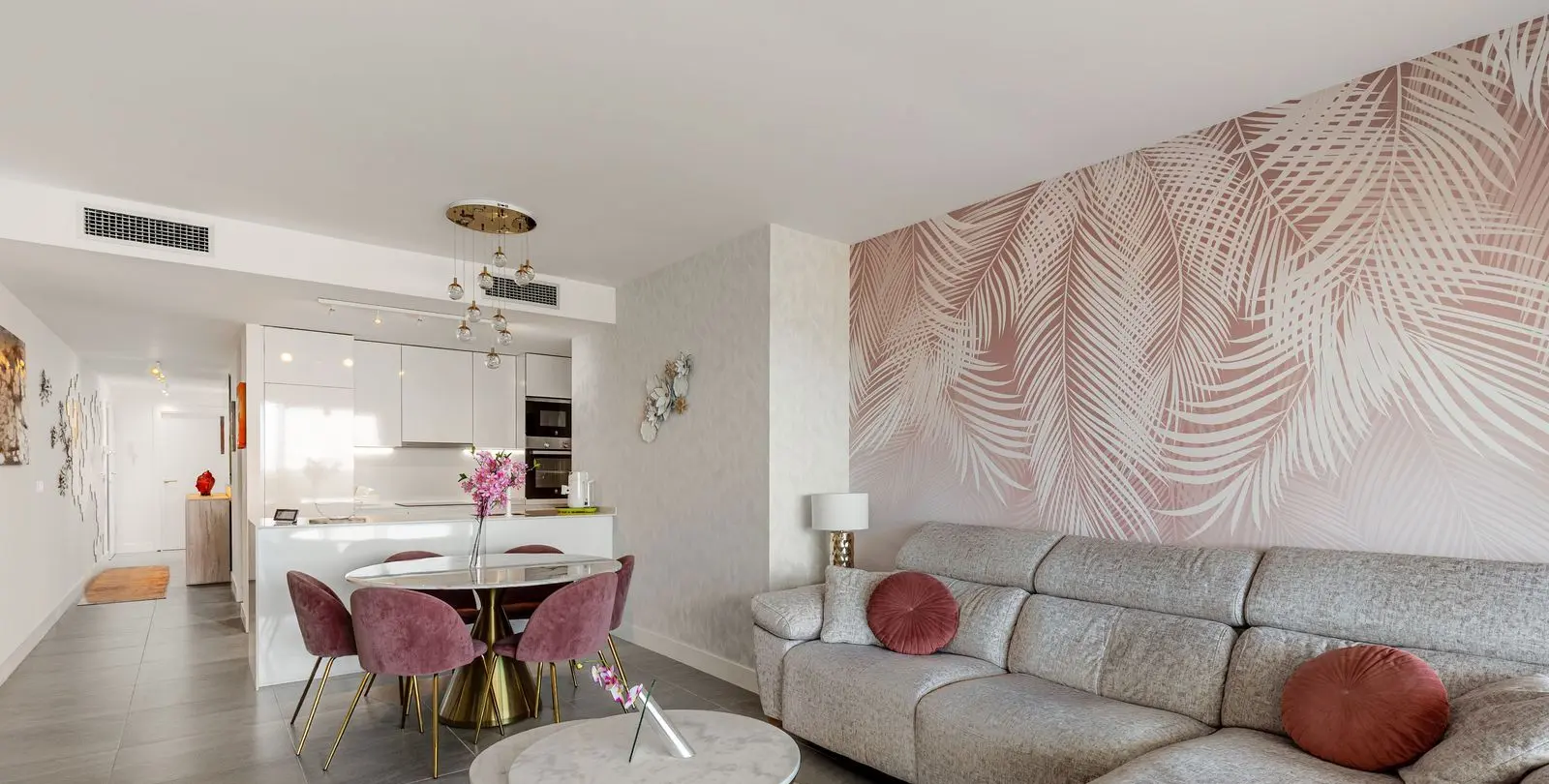 Sale of ground floor apartment in Manilva 2