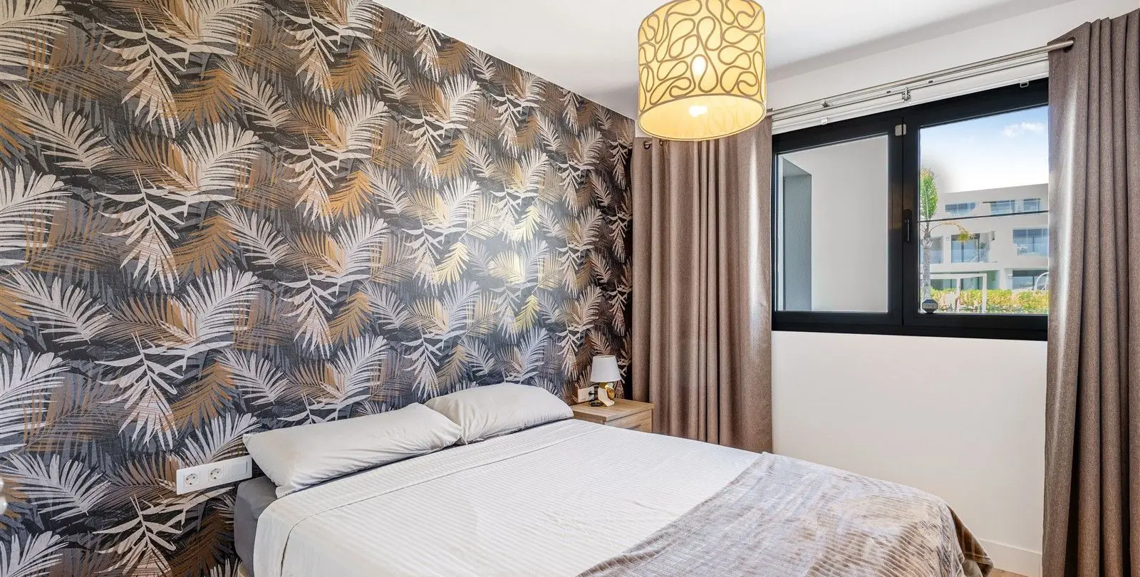 Sale of ground floor apartment in Manilva 20