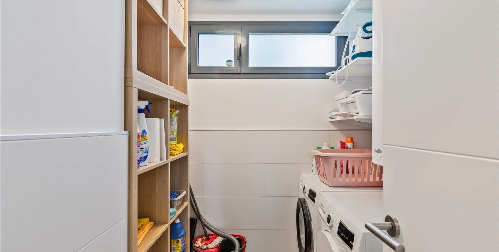 Sale of ground floor apartment in Manilva 23
