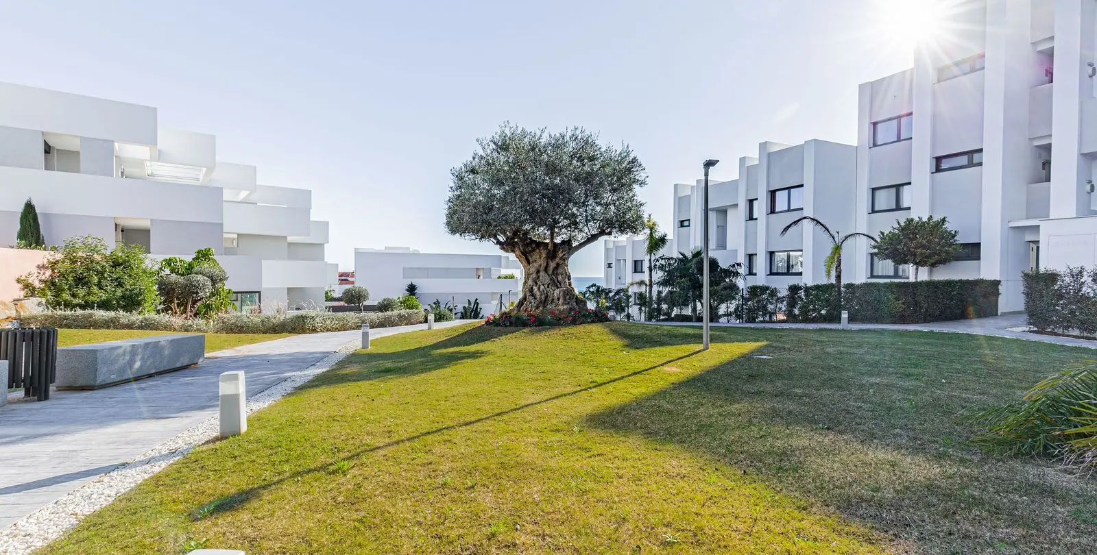 Sale of ground floor apartment in Manilva 24