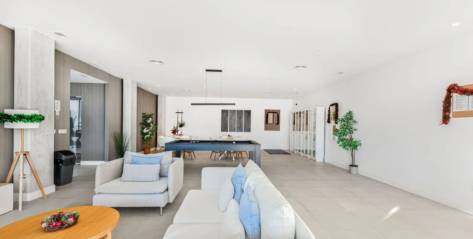 Sale of ground floor apartment in Manilva 25