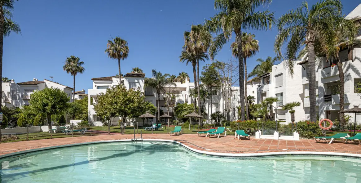 Sale of penthouse in Costalita 21