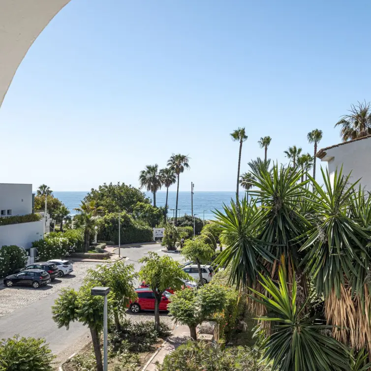 Sale of penthouse in Costalita