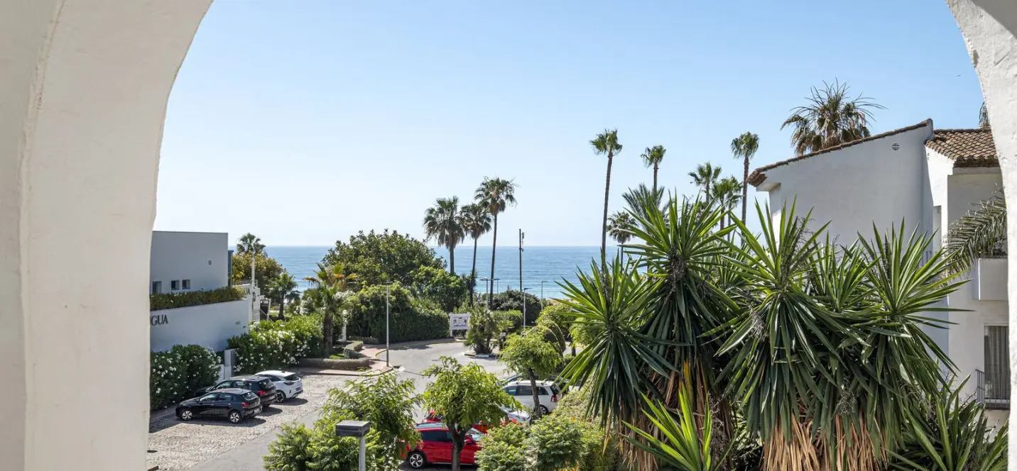 Sale of penthouse in Costalita 1