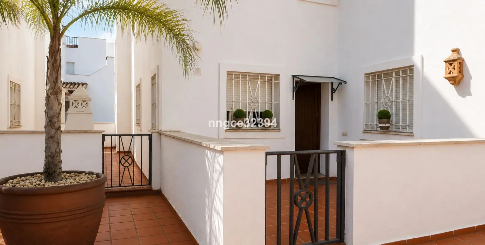 Sale of ground floor apartment in Nueva Andalucía 3