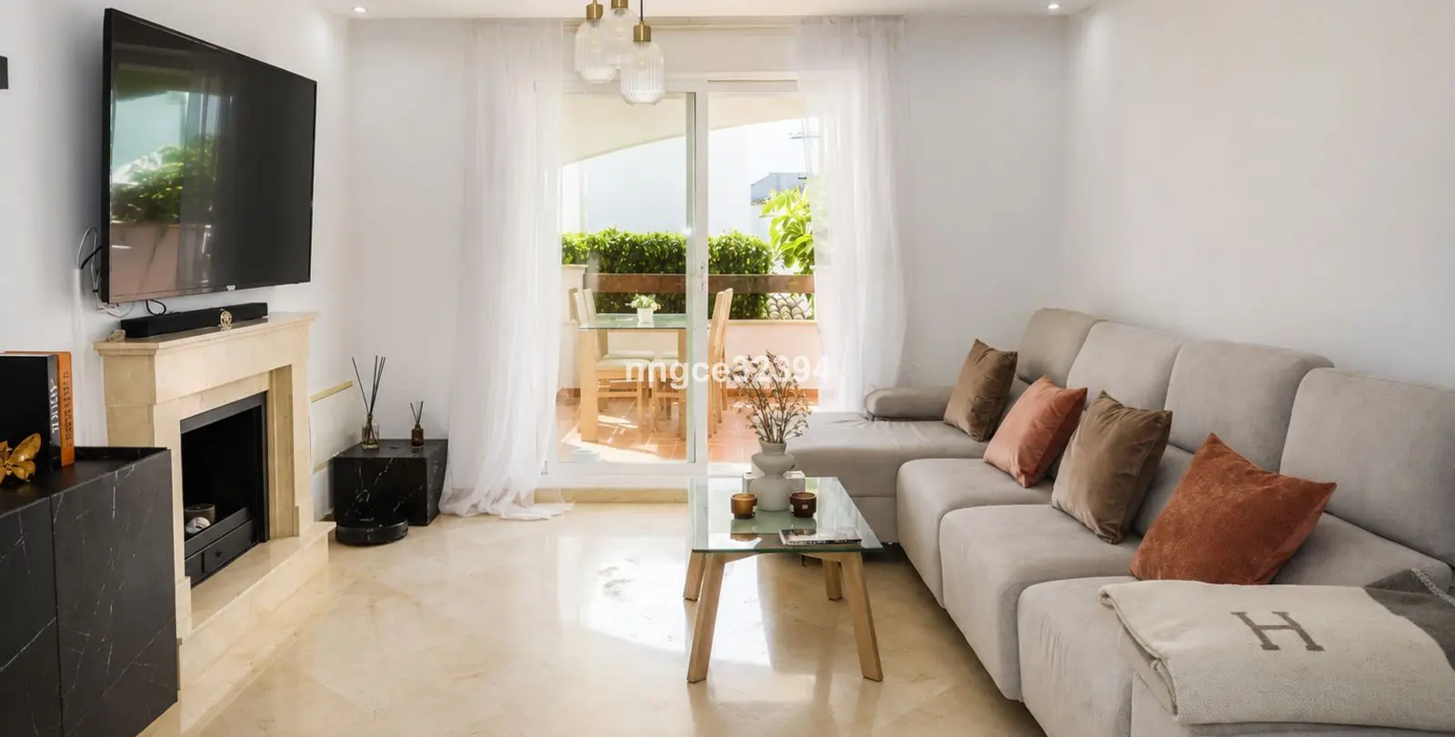 Sale of ground floor apartment in Nueva Andalucía 6