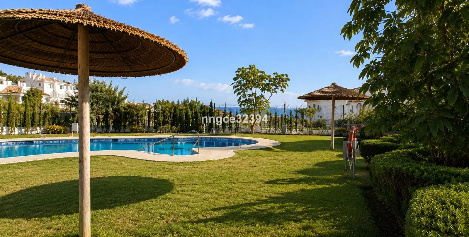 Sale of ground floor apartment in Nueva Andalucía 13