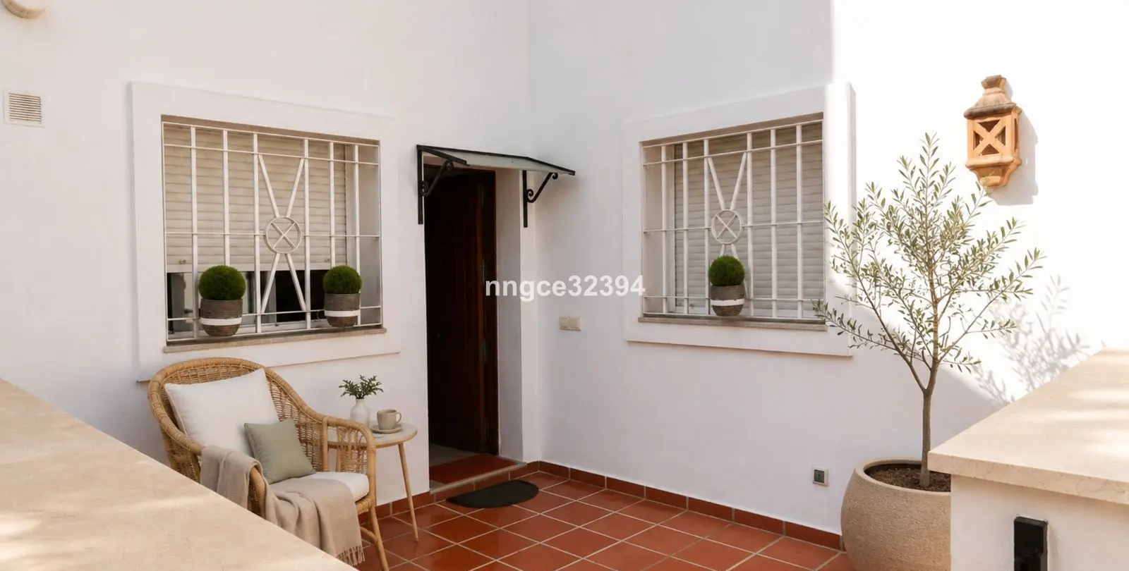 Sale of ground floor apartment in Nueva Andalucía 14