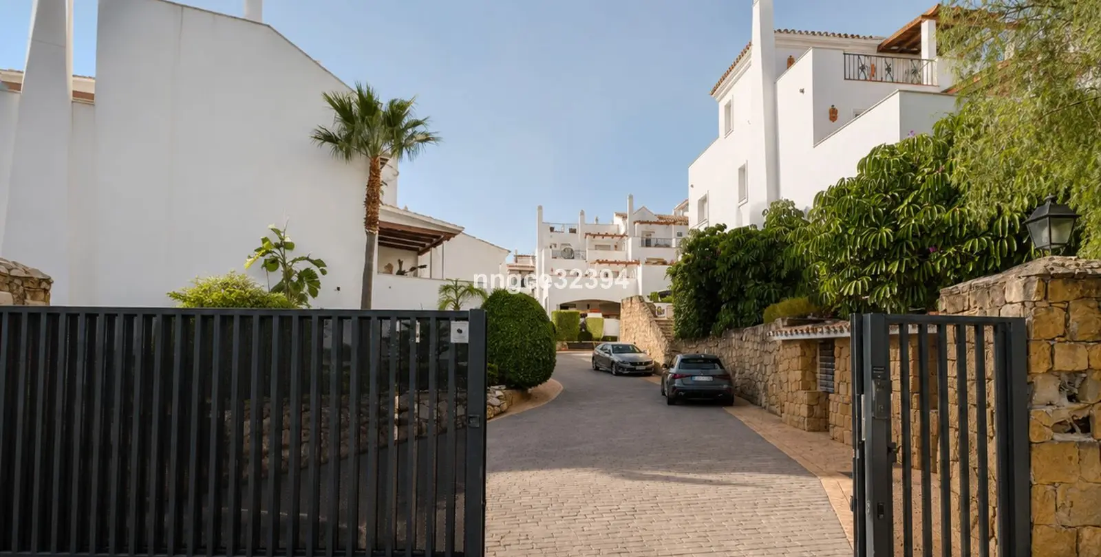 Sale of ground floor apartment in Nueva Andalucía 22
