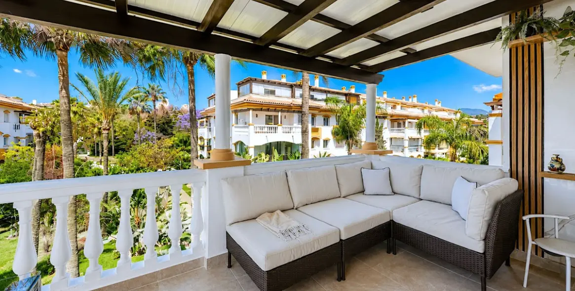 Short-term rent of middle floor apartment in Nueva Andalucía 3