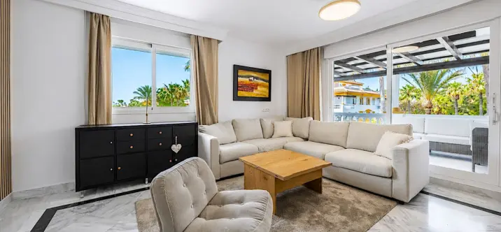 Short-term rent of middle floor apartment in Nueva Andalucía 4
