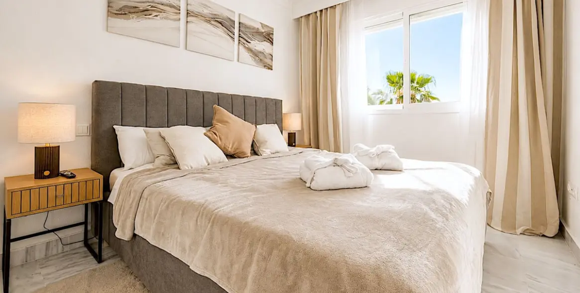 Short-term rent of middle floor apartment in Nueva Andalucía 11