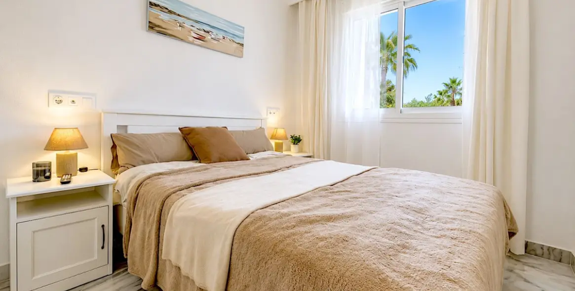 Short-term rent of middle floor apartment in Nueva Andalucía 15