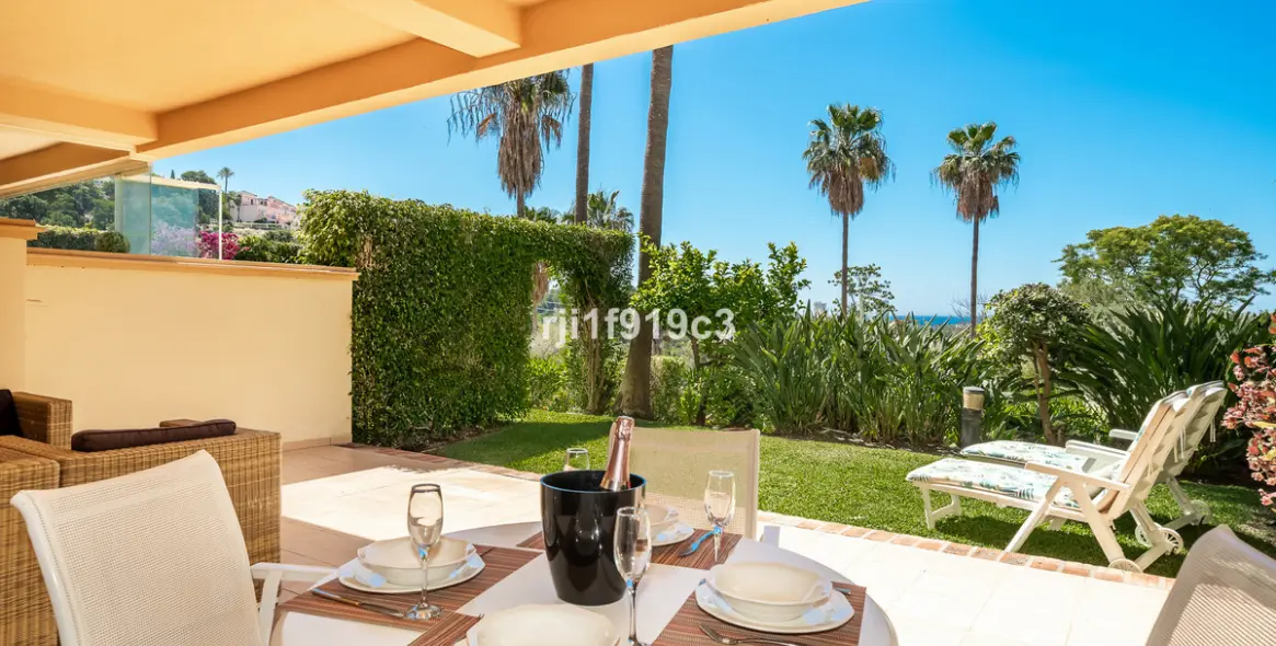 Продажа апартаментов на первом этаже в Elviria 1