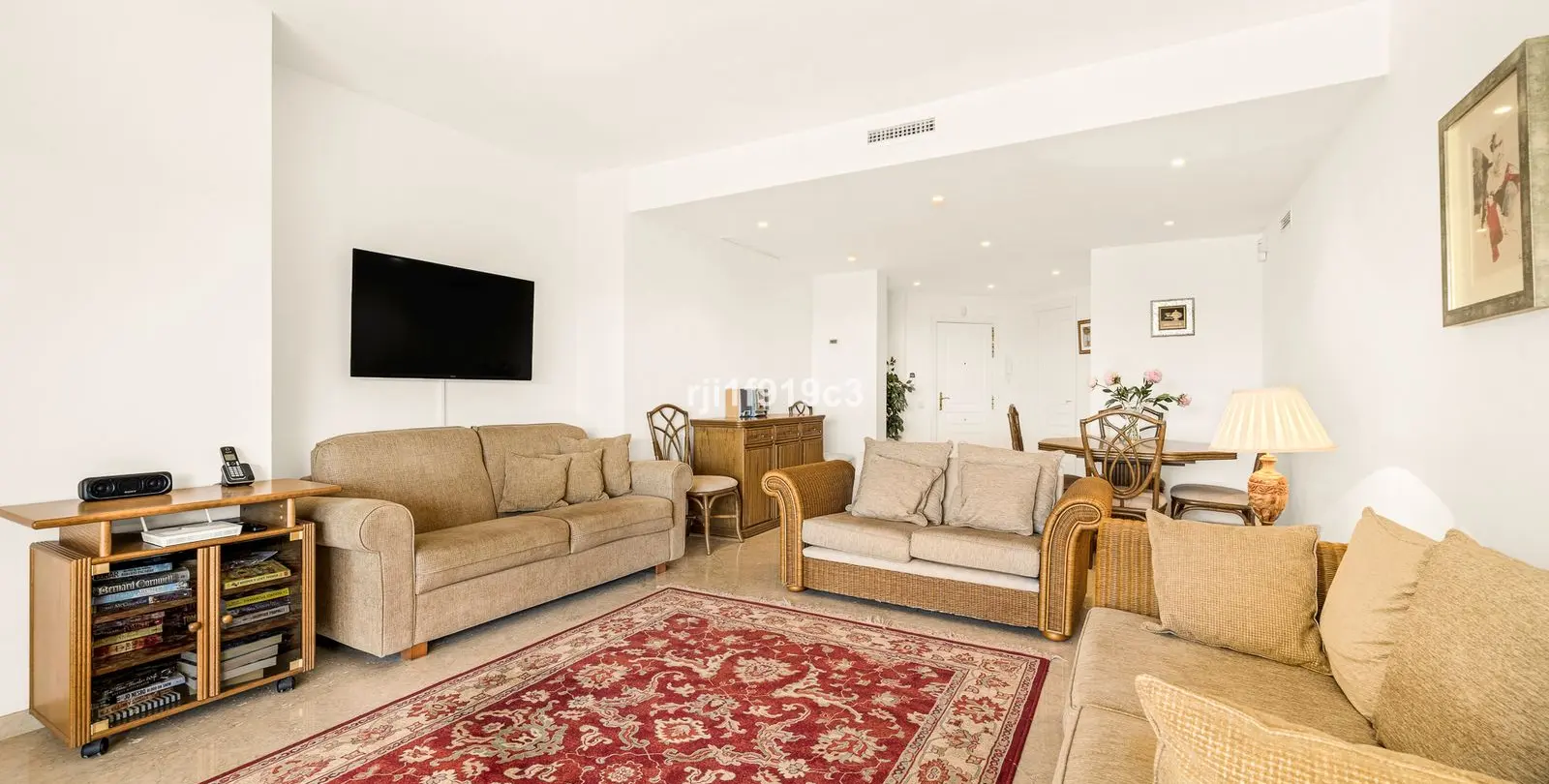 Sale of ground floor apartment in Elviria 15
