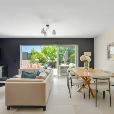 Sale of townhouse in Estepona