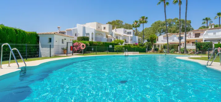 Sale of townhouse in Estepona 4