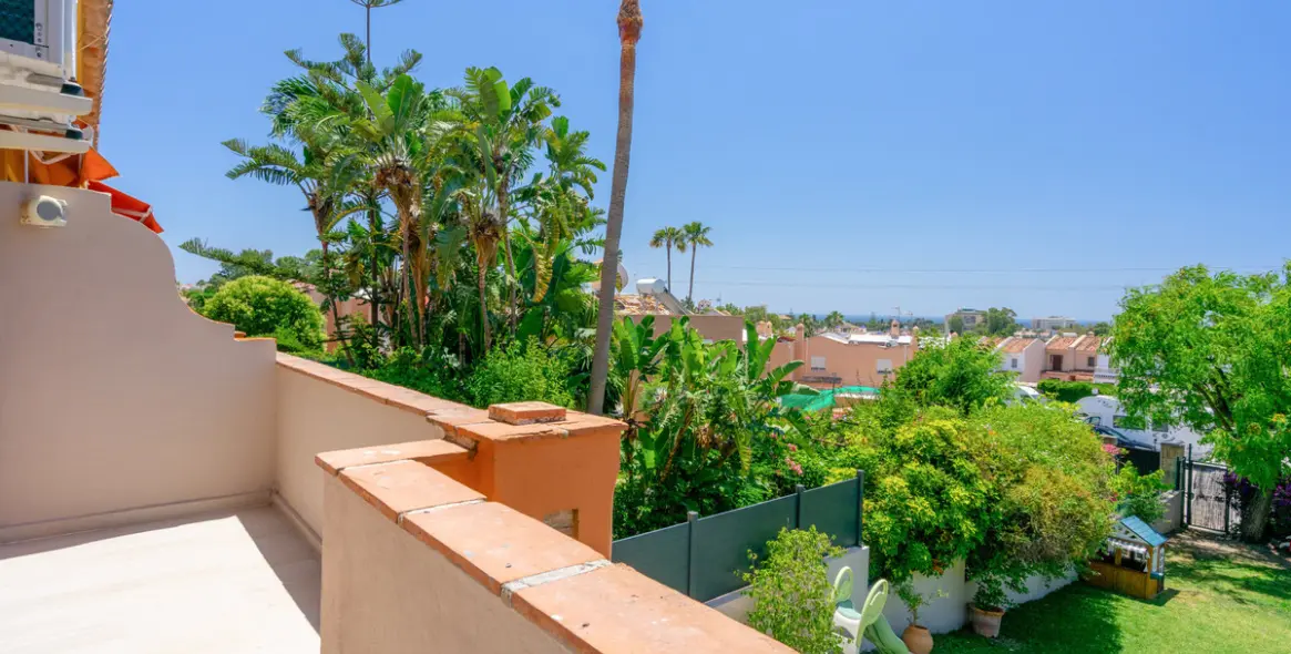 Sale of townhouse in Estepona 6