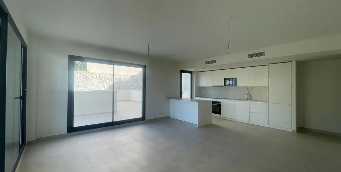 Sale of ground floor apartment in Benalmadena 9
