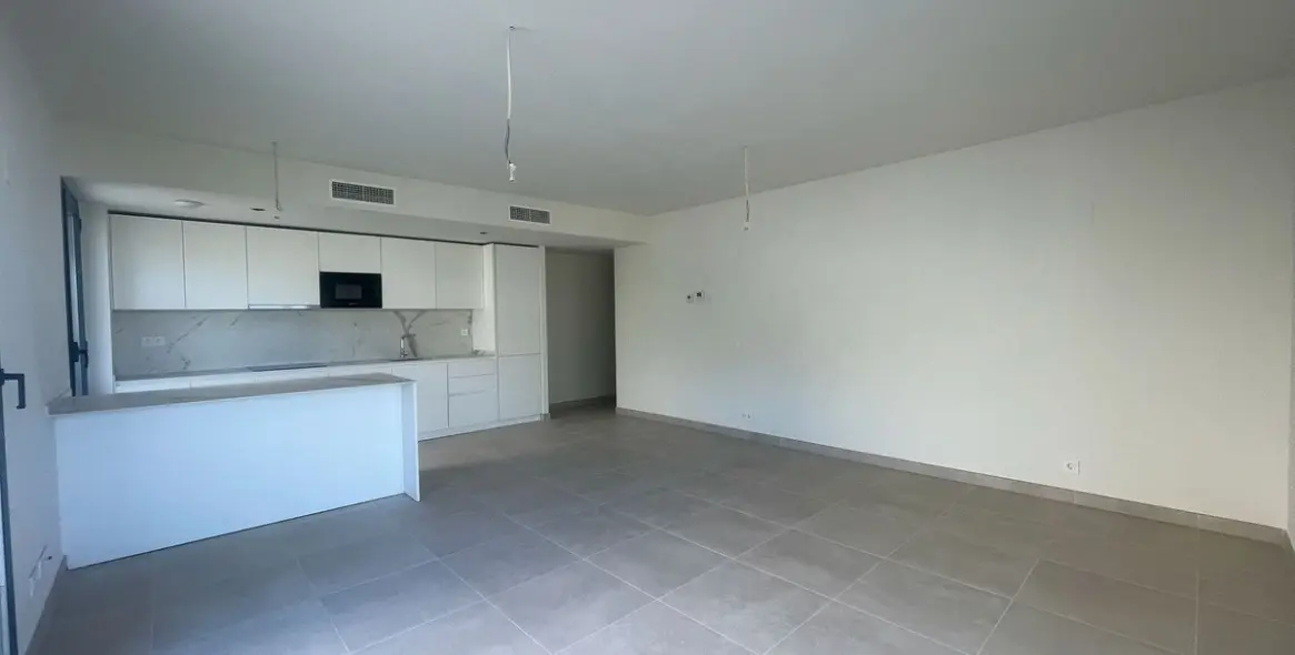 Sale of ground floor apartment in Benalmadena 10