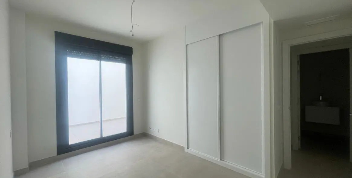 Sale of ground floor apartment in Benalmadena 13