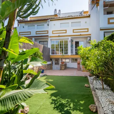 Sale of townhouse in Estepona
