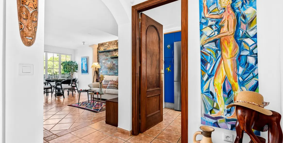 Sale of townhouse in Estepona 2